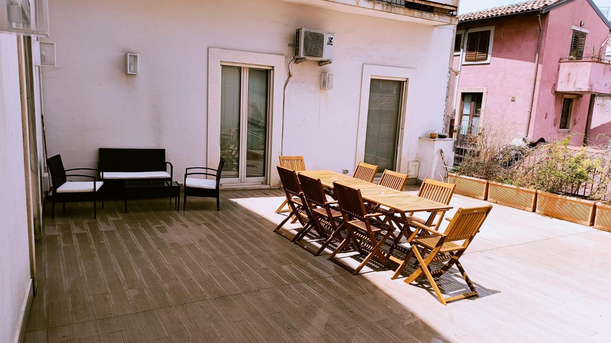 Suite Con Terrazza In Centro Storico 卡塔尼亚 外观 照片