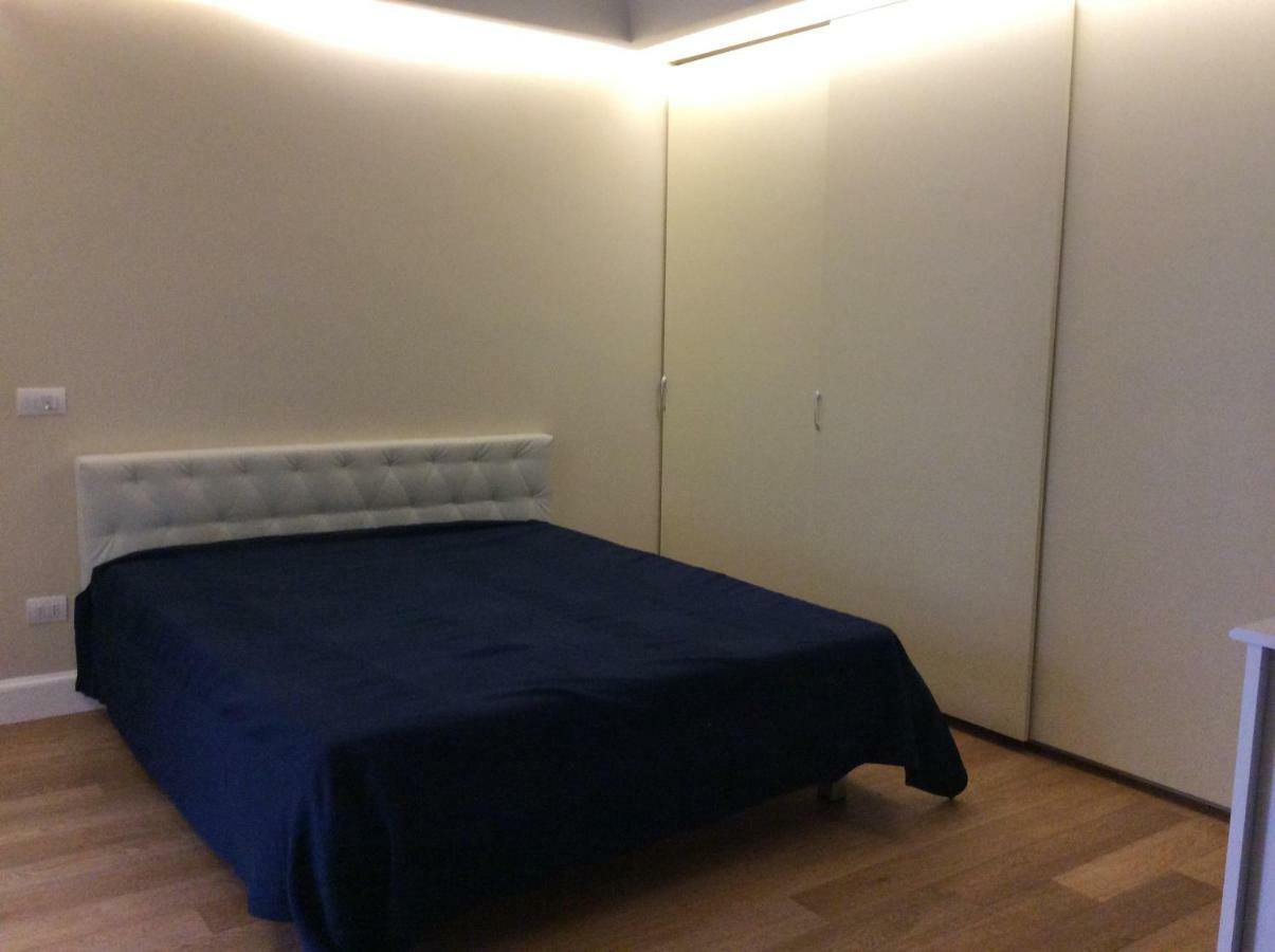 Suite Con Terrazza In Centro Storico 卡塔尼亚 外观 照片